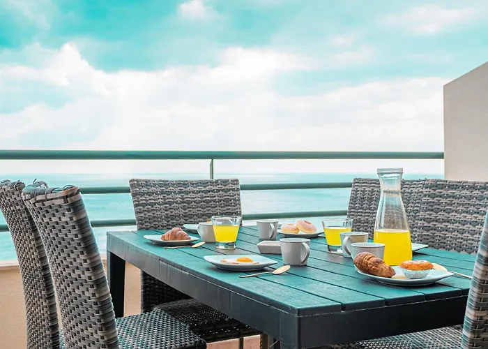 Ocean View Apartment In Canico De Baixo